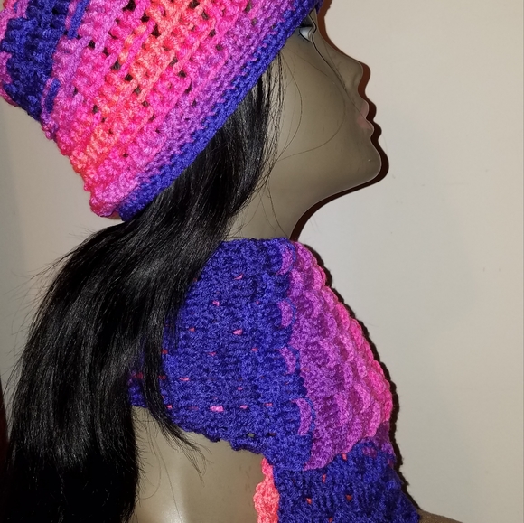 Crochet Hat & scarf set - Picture 4 of 6